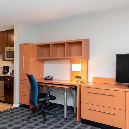 Towneplace Suites Fort Wayne North Exteriör bild